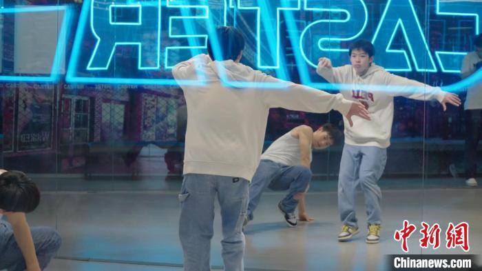 奥运会资格赛上海开赛 霹雳舞首秀引全球关注