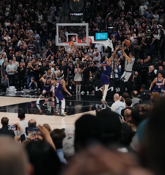 文班亚马绝杀逆转太阳 马刺提前锁定季后赛