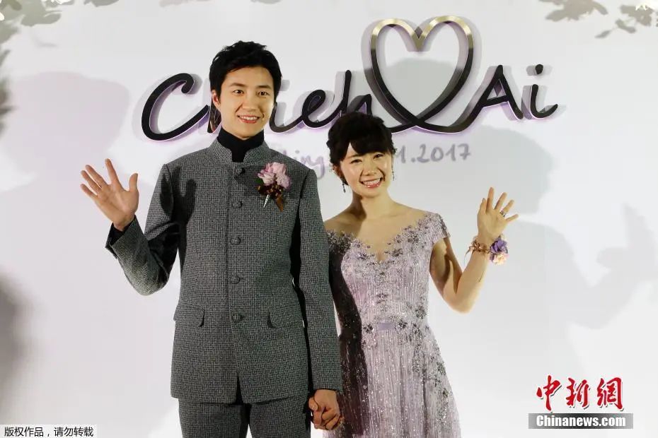 福原爱离婚风波后首度直播 涉绑架案调查引关注