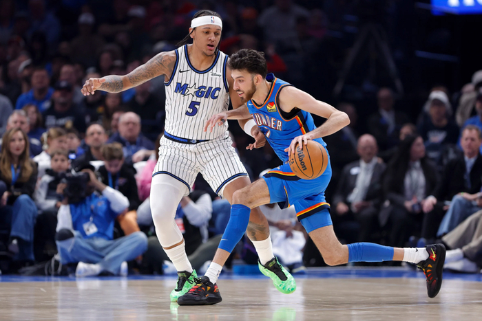 雷霆对阵魔术冲击季后赛首支锁定名额 阿历山大