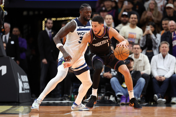 雷霆对阵魔术冲击季后赛首支锁定名额 阿历山大